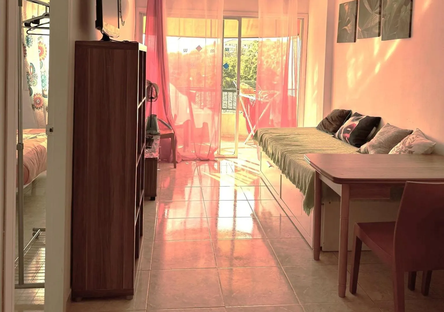 Beachfront Goldenmile Piramides Apartment Playa de las Americas  Spanien